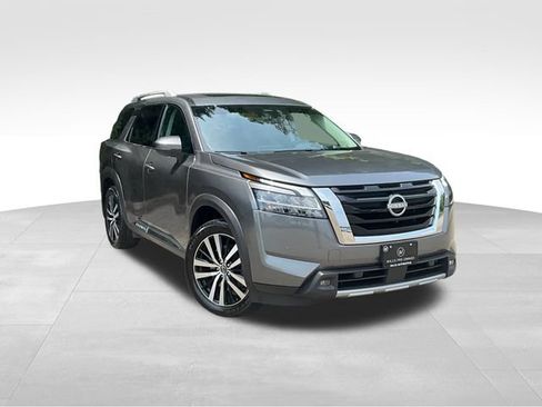 Certified 2023 Nissan Pathfinder Platinum AWD/4WD image 1