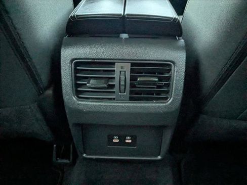 Used 2024 Nissan Rogue SV image 18