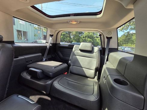 Used 2010 Ford Flex SEL FWD image 15