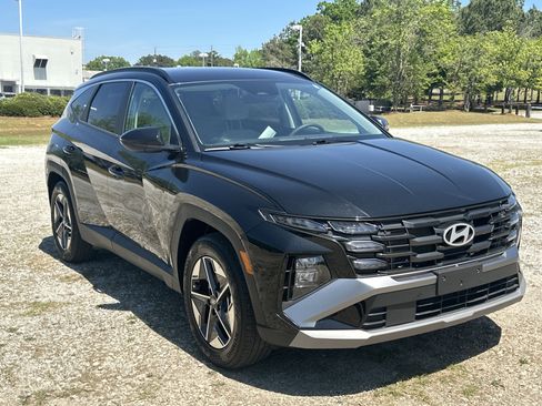 Used 2025 Hyundai Tucson SEL FWD image 3