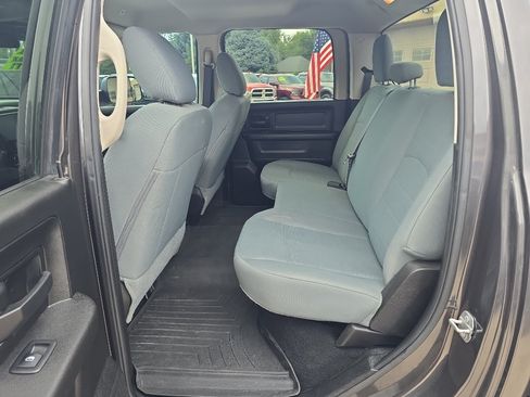Used 2018 RAM 2500 Tradesman w/ Chrome Appearance Group AWD/4WD image 25