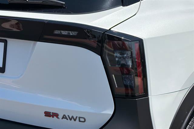 New 2026 Nissan Kicks SR AWD/4WD image 30