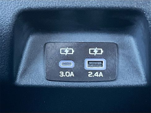 Used 2025 Subaru Crosstrek 2.5i Limited w/ Crosstrek Mirror Package image 26