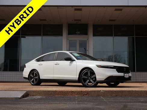 Used 2023 Honda Accord Sport image 1
