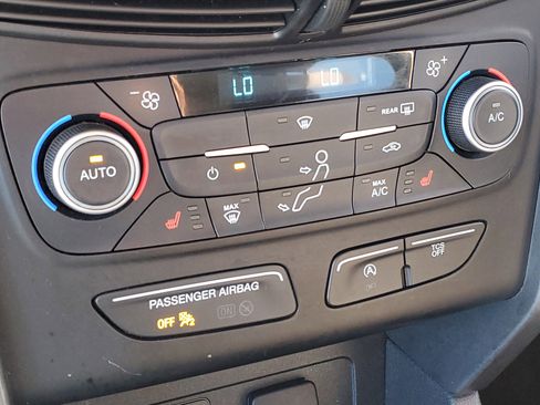 Used 2018 Ford Escape SE image 27