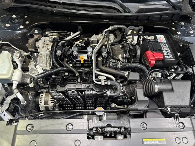 Used 2023 Nissan Altima 2.5 SR w/ SR Premium Package FWD image 10