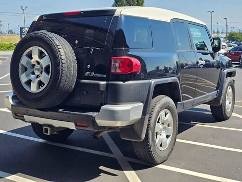 Used 2008 Toyota FJ Cruiser 4WD image 5