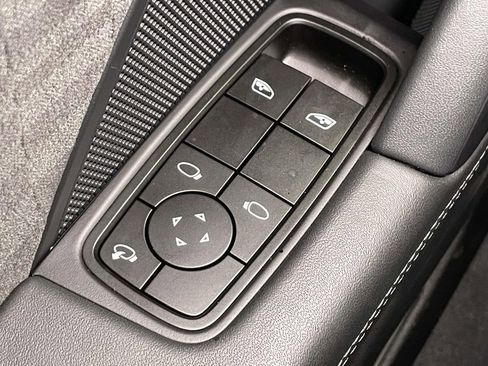 Used 2026 Porsche 911 Carrera image 37