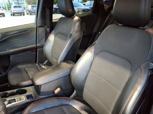 Certified 2023 Ford Escape ST-Line w/ Tech Pack #1 FWD image 12