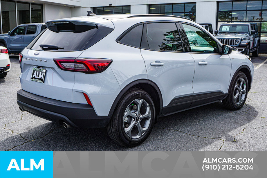Used 2026 Ford Escape ST-Line FWD image 5