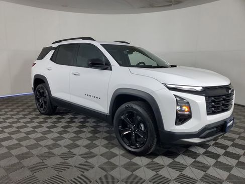 New 2026 Chevrolet Equinox LT w/ Midnight Edition FWD image 2