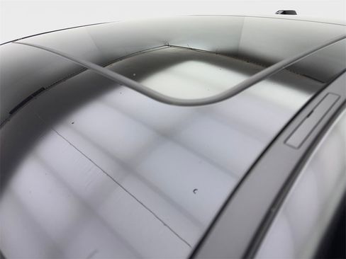 Used 2025 BMW 230i xDrive Coupe w/ Premium Package image 20