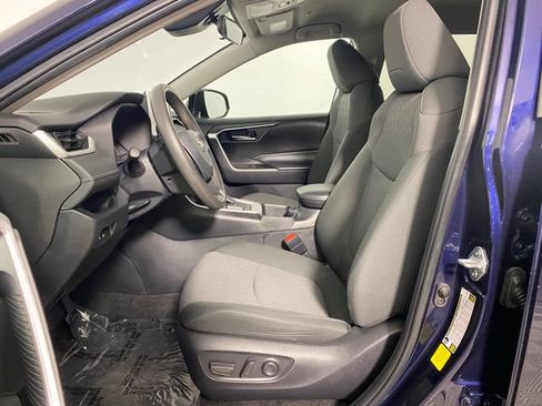 Used 2024 Toyota RAV4 XLE FWD image 10