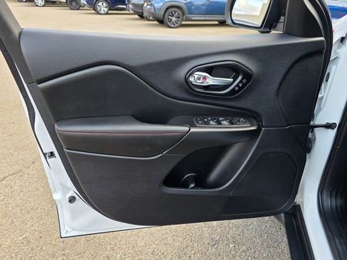 Used 2022 Jeep Cherokee Trailhawk w/ Sun, Sound & Nav Group image 22