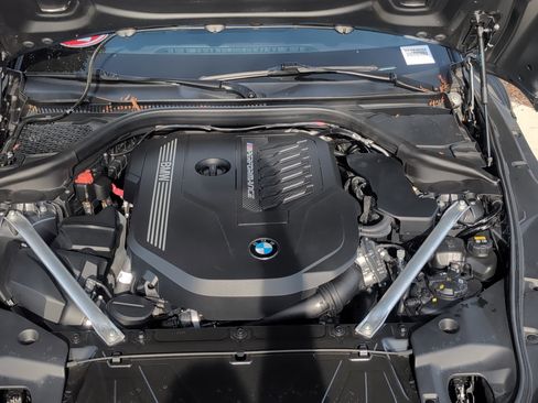 Used 2022 BMW Z4 M40i w/ Driving Assistance Package image 32