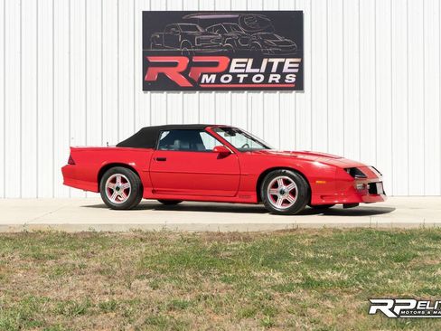Used 1991 Chevrolet Camaro Z28 RWD image 2