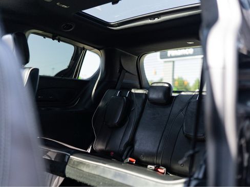 Used 2019 Chrysler Pacifica Limited w/ Advanced Safetytec Group image 10