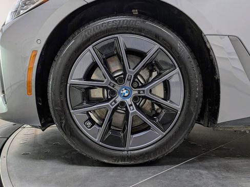 Used 2023 BMW i4 eDrive35 image 12