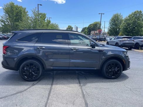 Used 2023 Kia Sorento SX AWD/4WD image 10