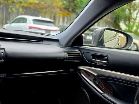 Used 2016 Lexus RC 200t image 22