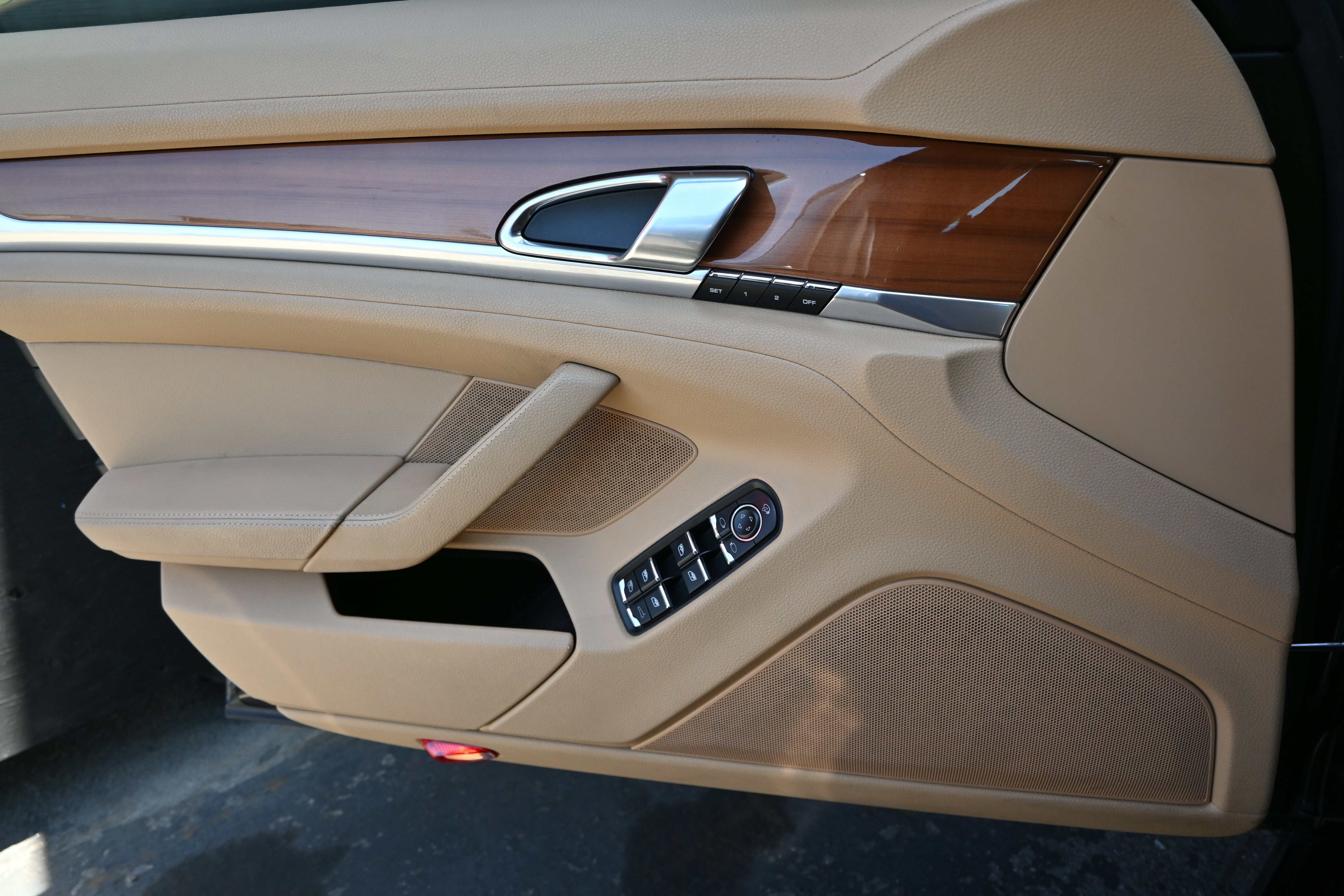 Used 2011 Porsche Panamera S RWD image 51