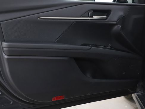 Used 2026 Toyota Camry SE w/ Multimedia Upgrade Package image 17