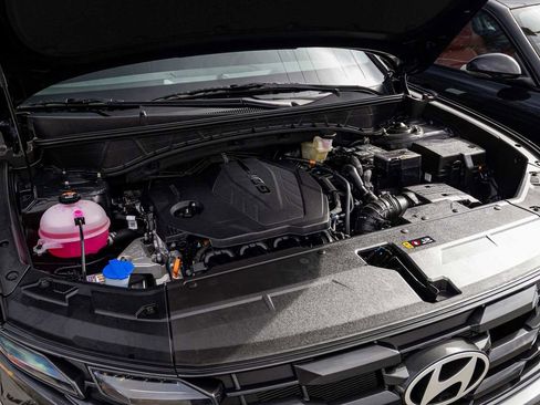 Used 2025 Hyundai Tucson SE image 34