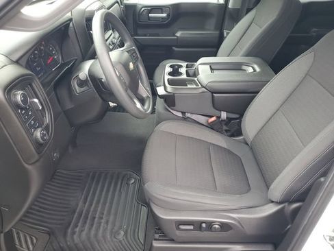 Used 2022 Chevrolet Silverado 1500 Custom w/ Safety Confidence Package AWD/4WD image 17