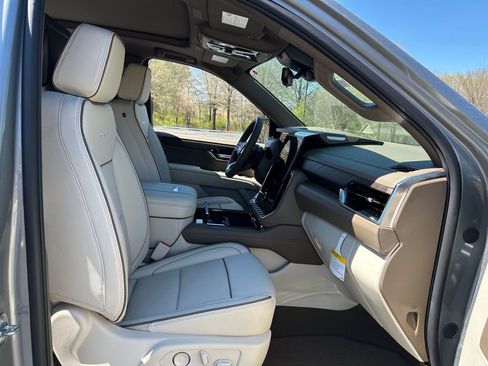 New 2026 GMC Yukon XL Denali w/ Denali Reserve Package image 53