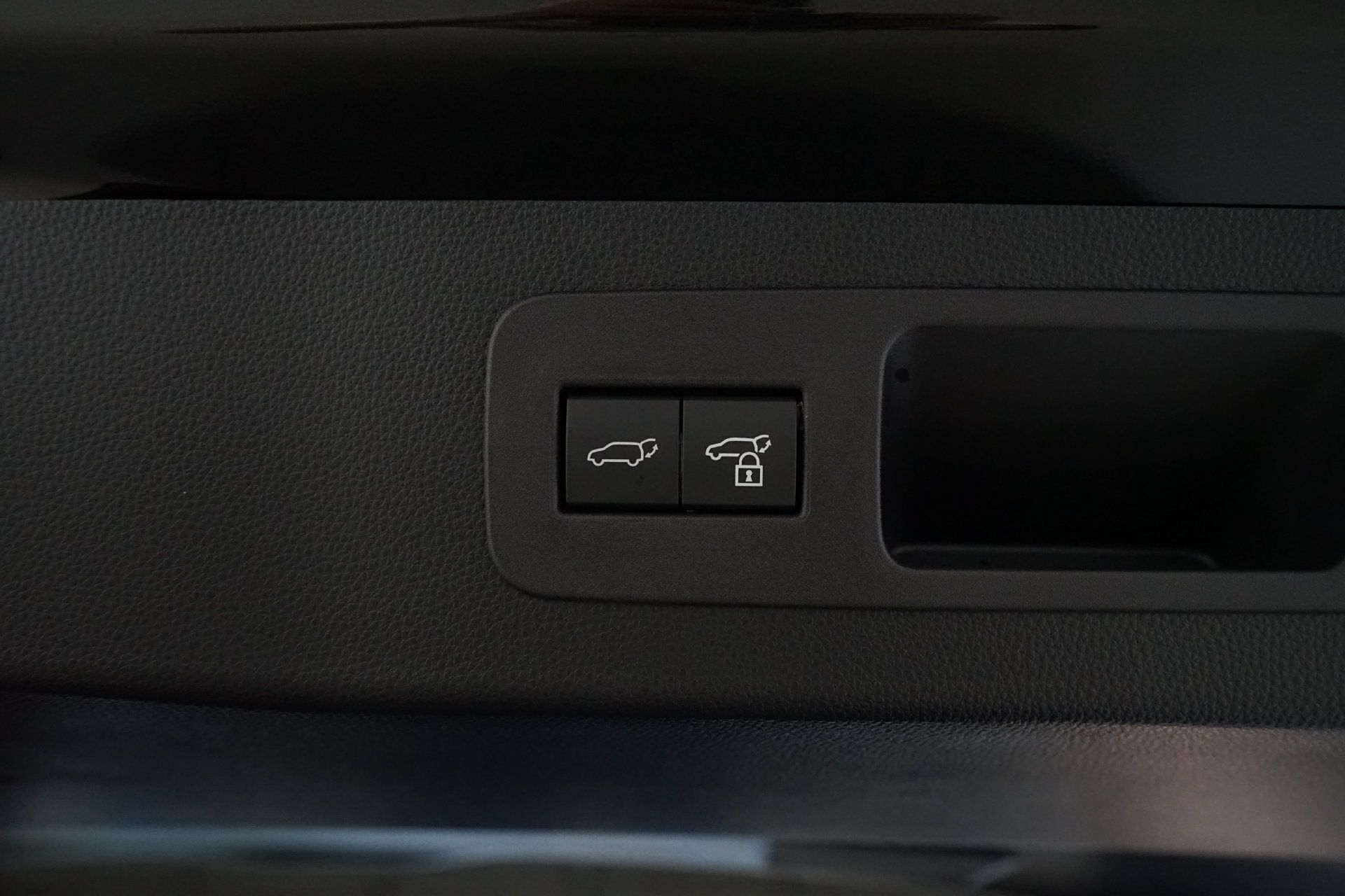 Used 2026 Lexus LX 600 4WD w/ Luxury Package image 36