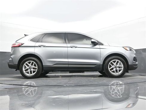 Used 2024 Ford Edge SEL image 59