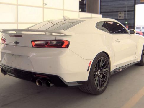 Used 2018 Chevrolet Camaro ZL1 RWD image 5