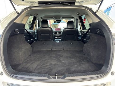 Used 2018 MAZDA CX-5 Touring image 32