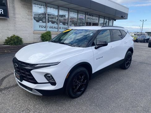 Used 2023 Chevrolet Blazer LT w/ Convenience Package AWD/4WD image 2