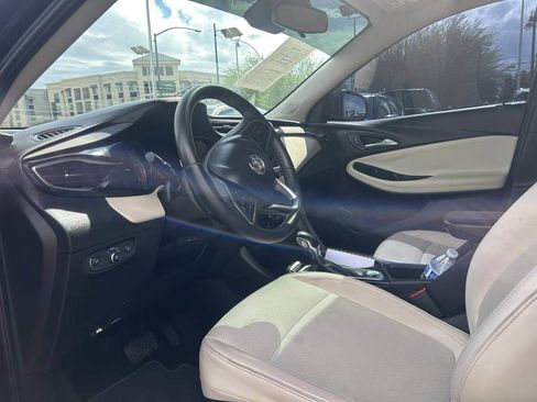 Used 2020 Buick Encore GX Preferred w/ Cold Weather Comfort Package FWD image 3