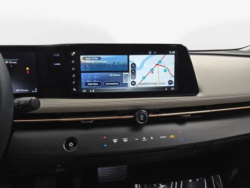 Used 2023 Nissan Ariya AWD image 20