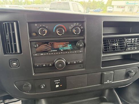 Used 2025 GMC Savana 2500 w/ Driver Convenience Package RWD image 23