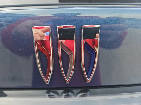 Used 2025 Buick Enclave Avenir w/ Super Cruise Package image 30