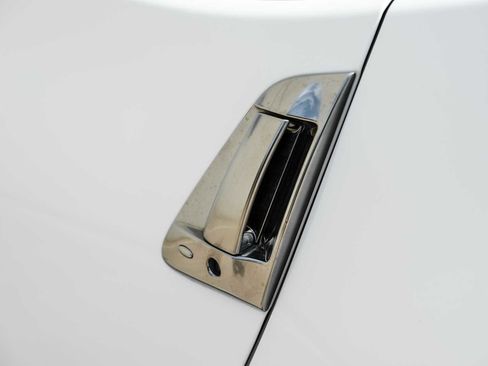 Used 2020 Nissan 370Z NISMO RWD image 42