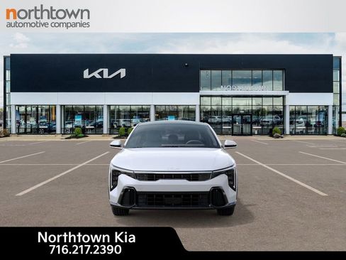 New 2025 Kia K4 GT-Line image 2