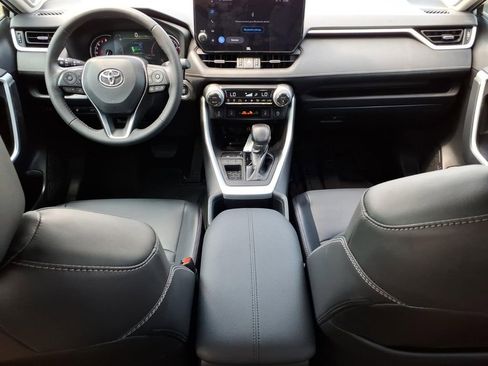Used 2023 Toyota RAV4 XLE Premium FWD image 10