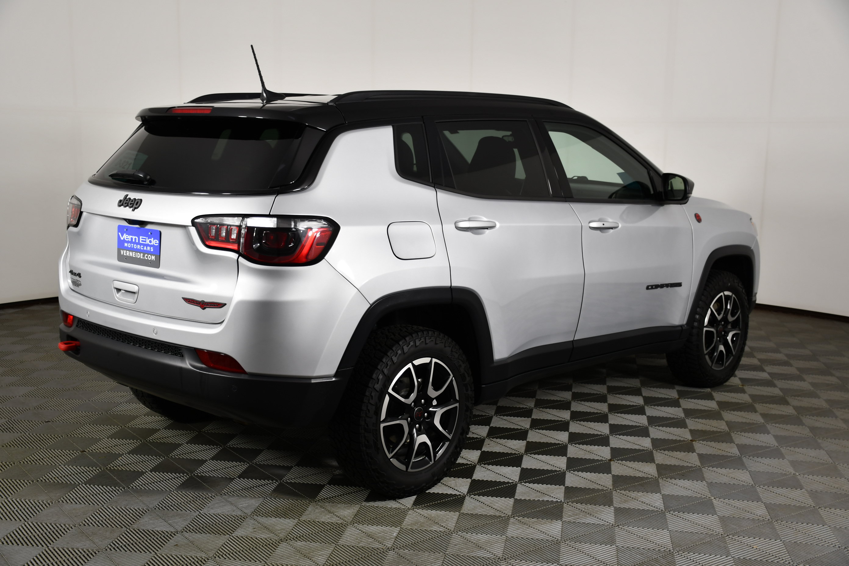 Used 2026 Jeep Compass Trailhawk AWD/4WD image 6
