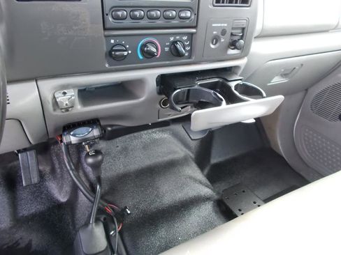 Used 2004 Ford F450 XL image 28