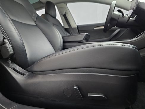 Used 2022 Tesla Model 3 Performance image 15