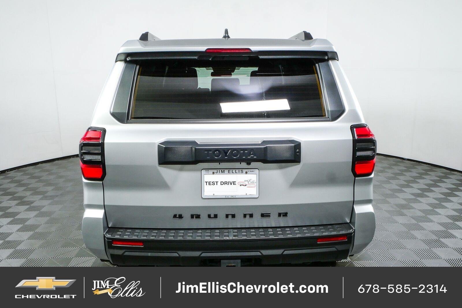 Used 2025 Toyota 4Runner SR5 RWD image 26