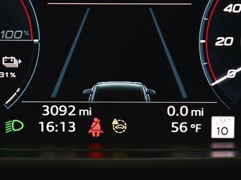 Used 2024 Audi Q4 e-tron Premium Plus w/ Premium Plus image 21