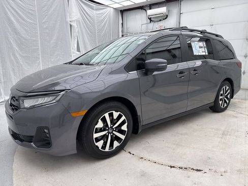 New 2026 Honda Odyssey EX-L image 3