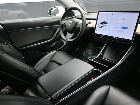 Used 2019 Tesla Model 3 Standard Range Plus RWD image 18