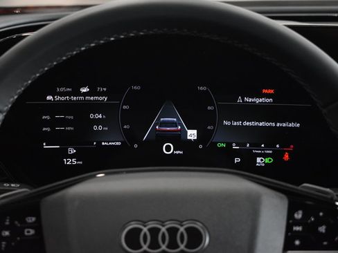 Certified 2025 Audi Q5 Premium Plus w/ Premium Plus AWD/4WD image 17