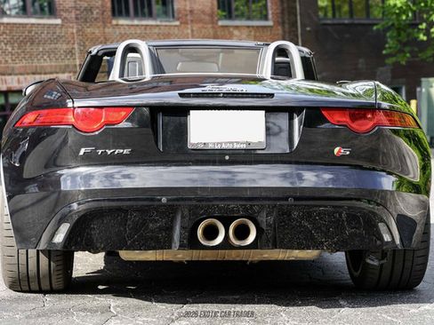 Used 2015 Jaguar F-TYPE S RWD image 7
